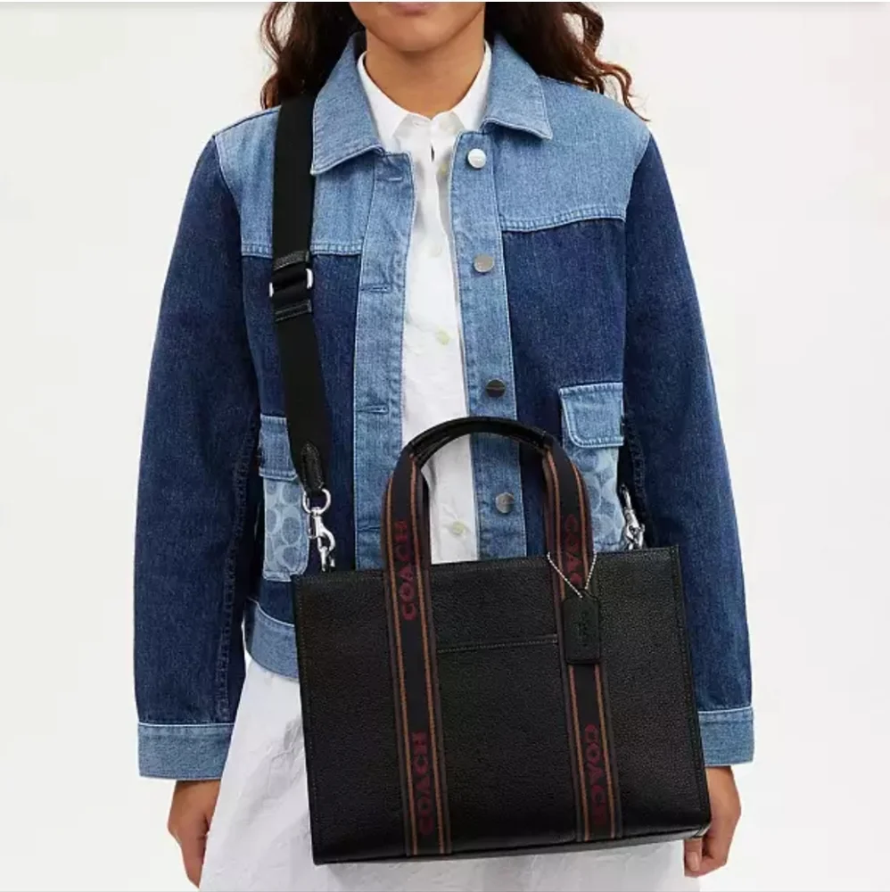 New! 🎁Best Seller! Smith Tote in Silver/Black - Picture 4 of 6